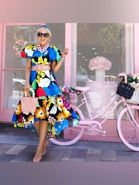 Colorful Kentucky Derby Floral High-Low Dress with Puff Sleeves Size Small